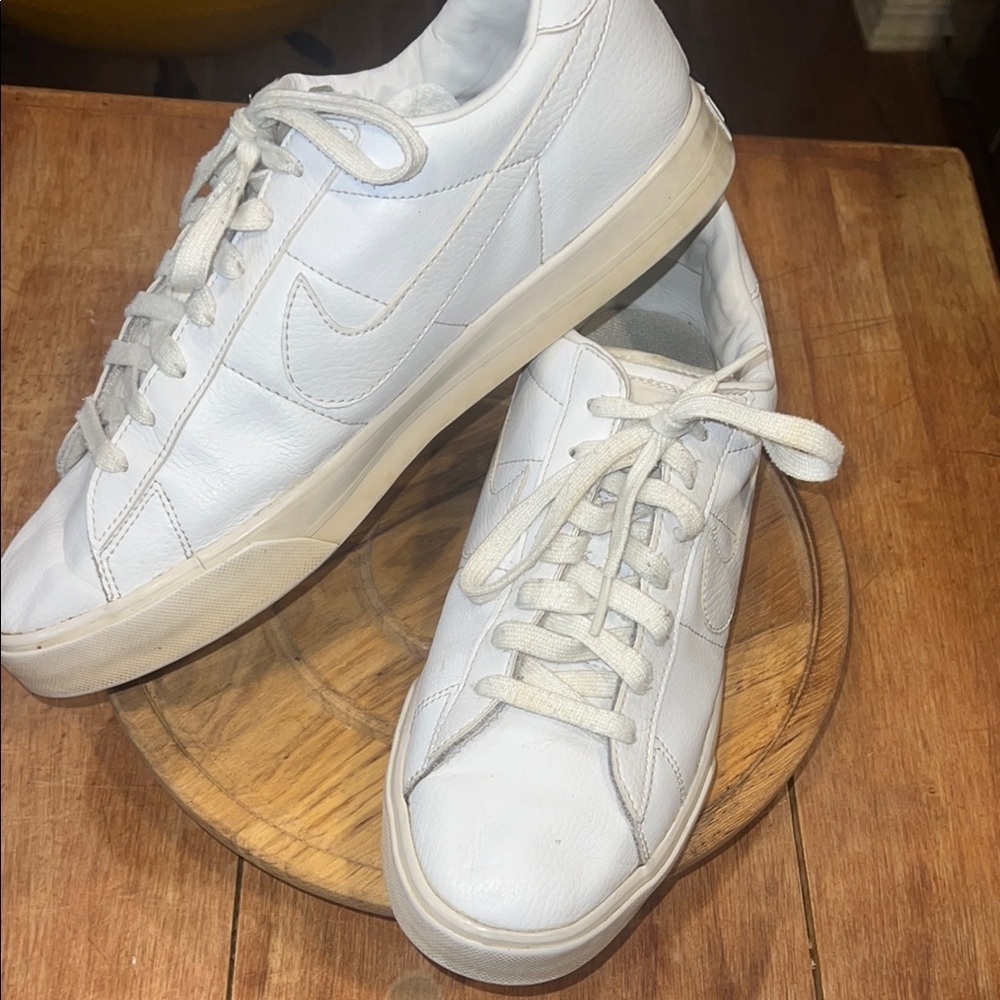 Vintage Men’s Nike Sweet Classic All White Leather Low Top Sneakers